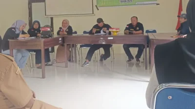 Suasana kegiatan Musyawarah Dusun (Musdus) di aula kantor Desa Bontonyeleng Bulukumba.