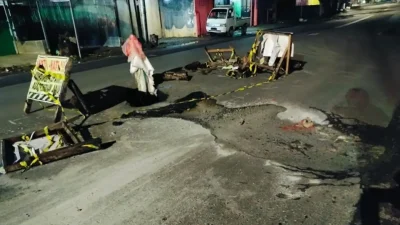 Kondisi jalan nasional yang berlubang dan rusak parah di poros Sultan Hasanuddin Bulukumba
