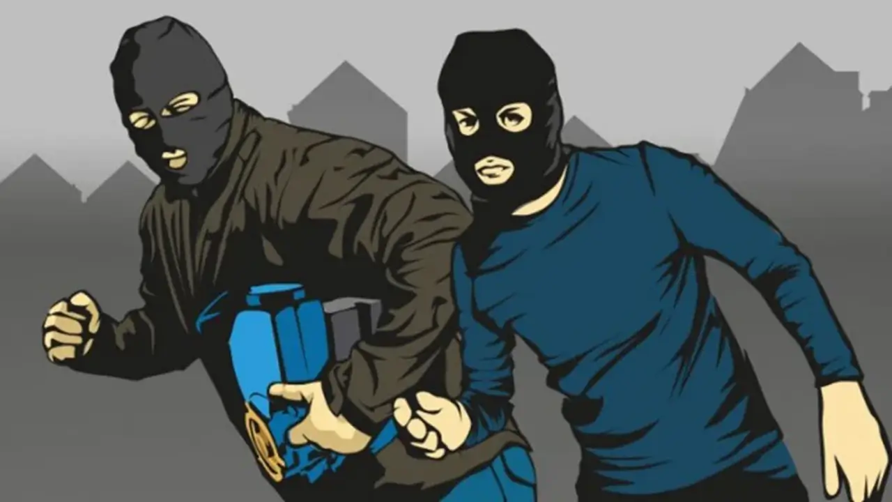 Kondisi pintu belakang rumah warga di Kecamatan Gantarang yang dirusak oleh pelaku pencurian.