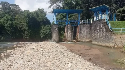 Ratusan petani dari desa Palambarae dan Bontonyeleng akan bergotong royong membersihkan bendungan induk.