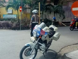 Polisi Tilang Pengendara Bandel Depan RSUD Andi Sultan Daeng Radja