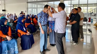 Wakil Bupati Bulukumba Andi Edy Manaf saat membuka kegiatan English Camp di Gedung Pinisi.