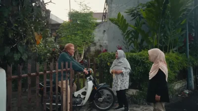 Cuplikan music video Perunggu - 33x