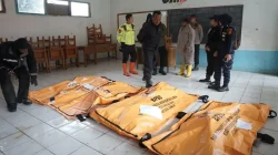 Polda Jabar Operasikan DVI Korban Longsor Pasirlangu Identifikasi korban oleh Tim DVI Polda Jabar