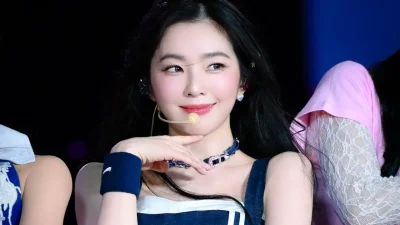 Irene Red Velvet tampil anggun