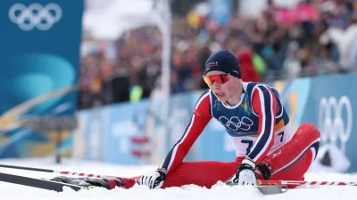 Kontingen Norwegia merayakan keunggulan perolehan medali pada Olimpiade Musim Dingin Milan-Cortina 2026.
