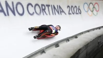 Wang beraksi di nomor tunggal putri luge babak putaran ke-2 Olimpiade Musim Dingin Milan-Cortina di Cortina D'ampezzo, Italia, 9 Februari 2026. (Xinhua/Lian Yi)