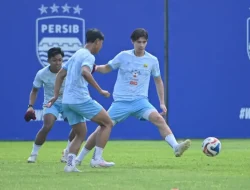 Dion Markx Tegaskan Persib Tetap Tenang di Puncak Klasemen