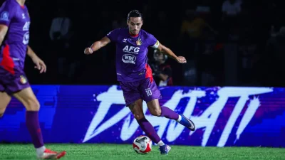 Ezra Walian tak masuk skuad final Timnas Indonesia di FIFA Series meski tampil konsisten bersama Persik Kediri. Foto Persik Kediri