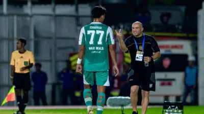 Persebaya manfaatkan jeda kompetisi untuk pemulihan fisik dan mental usai kalah telak dari Borneo FC. Foto LIB