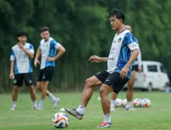 PSIM Jogja Rehat, Donny Warmerdam Liburan ke Pulau Lombok