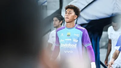 Persib Gagal Menang di GBLA, Kiper Muda Fitrah Tetap Optimistis Kejar Gelar