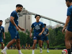 Laga Penentu Misi Keluar Zona Merah