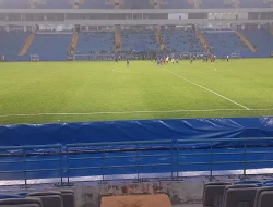 Persipura Ditahan Kendal Tornado 0-0, Penalti Batal via VAR