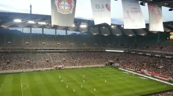 Tribun dan lapangan Seoul World Cup Stadium terlihat dari tribun atas saat pertandingan berlangsung